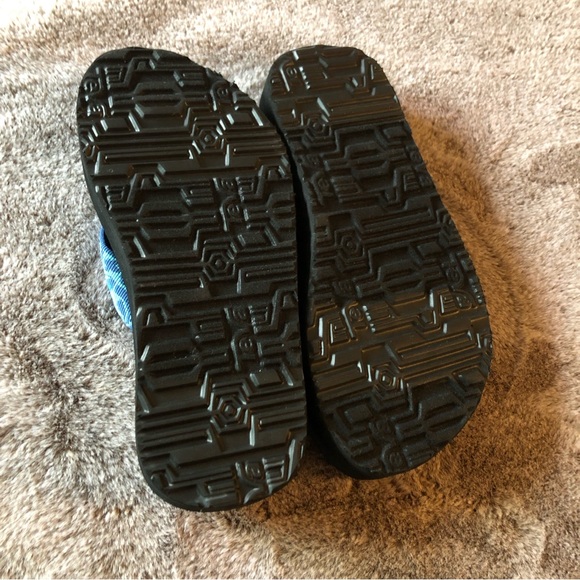 Teva Sandals size 5 - Picture 5 of 8